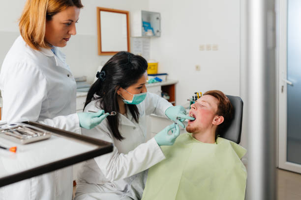Best Emergency Care for Gum Disease in Myrtle Grove, FL